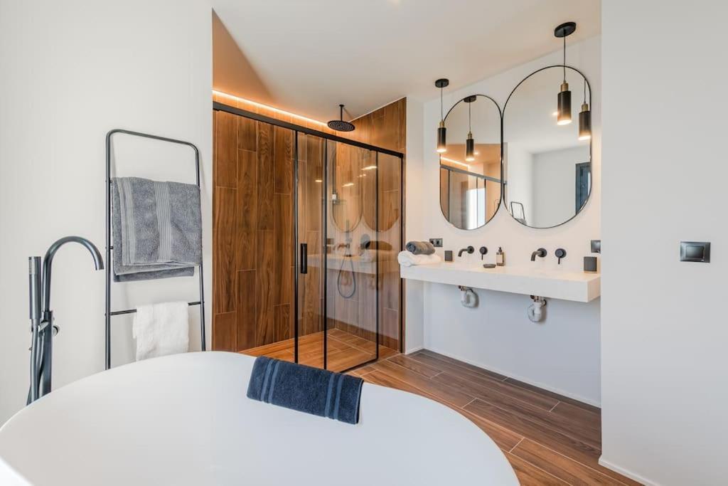 Villa Con Piscina Privada Gelves 외부 사진