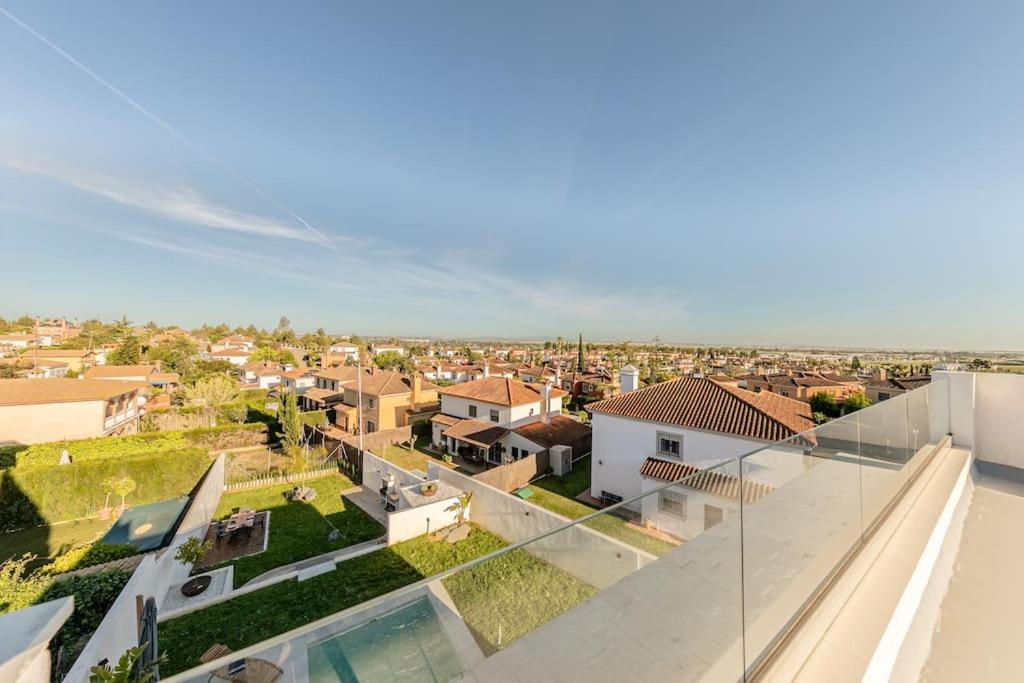 Villa Con Piscina Privada Gelves 외부 사진