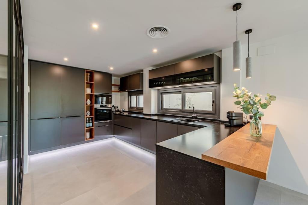 Villa Con Piscina Privada Gelves 외부 사진