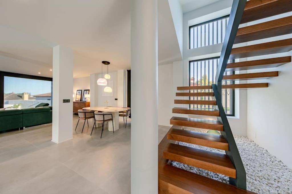 Villa Con Piscina Privada Gelves 외부 사진