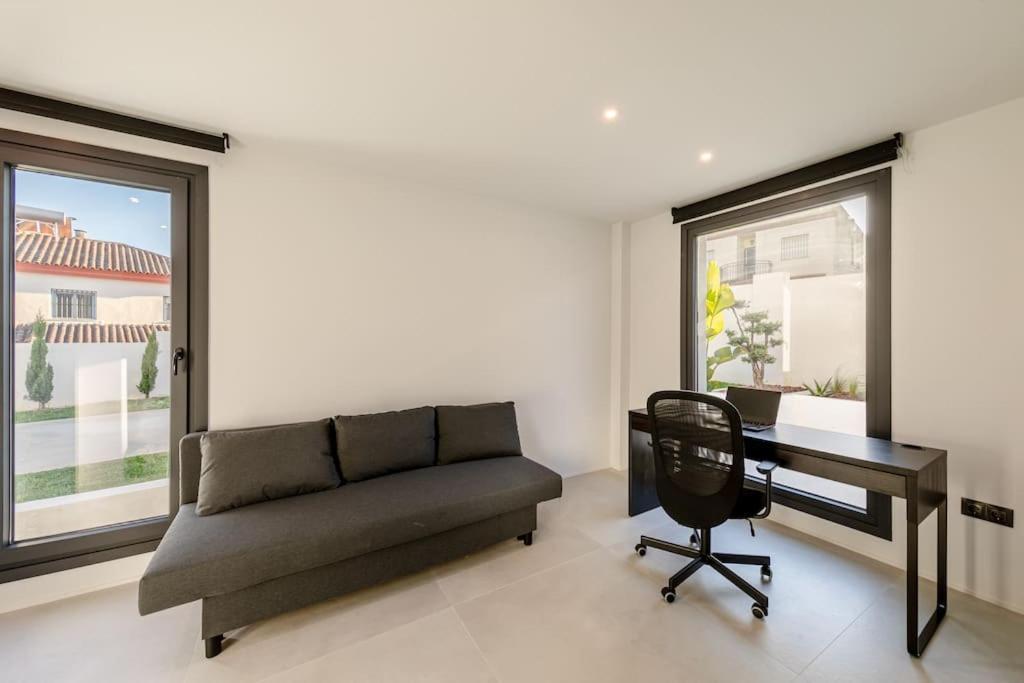 Villa Con Piscina Privada Gelves 외부 사진