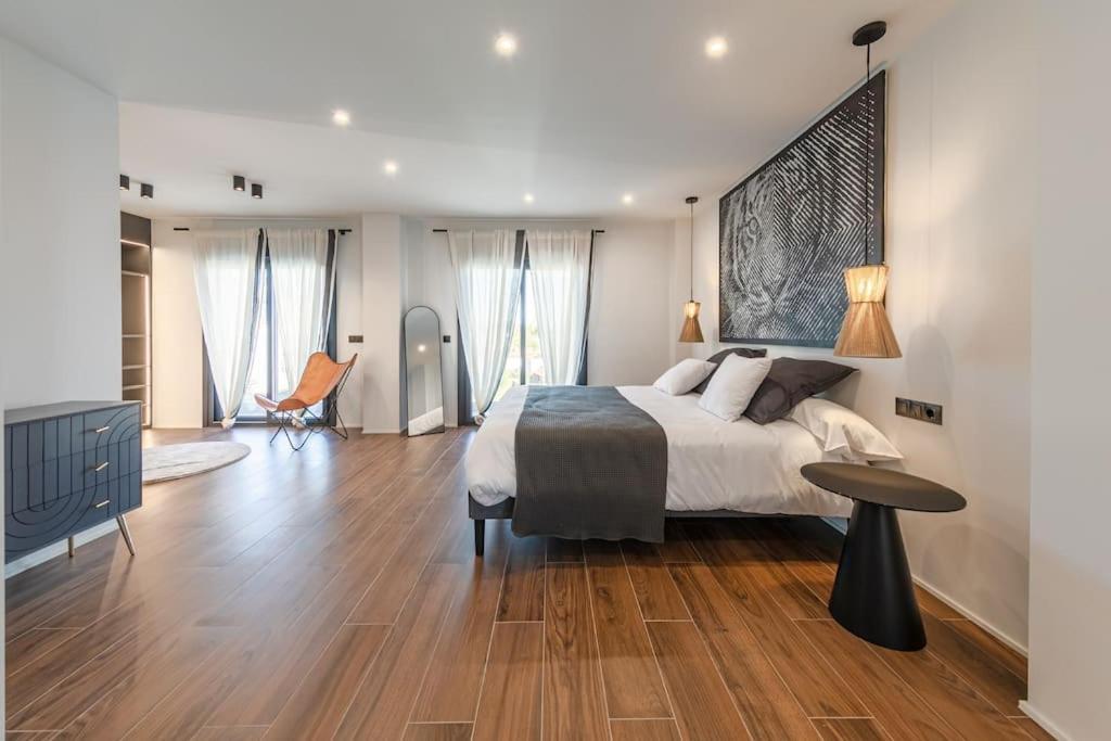 Villa Con Piscina Privada Gelves 외부 사진